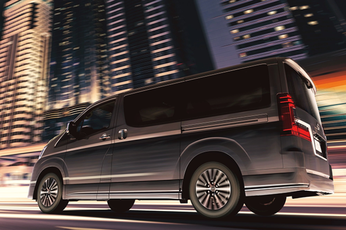 Игорь Моржаретто: Toyota Hiace VIP - без шуток про маршрутку
