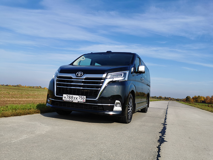 Игорь Моржаретто: Toyota Hiace VIP - без шуток про маршрутку