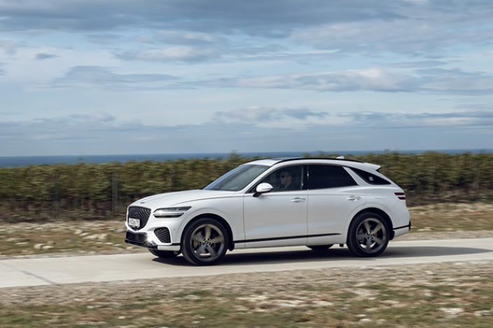 Тест-Драйв 7D: Genesis GV70