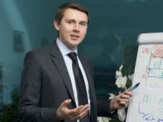 Антон Карпов, директор управления дистрибуцией автомобилей марки UAZ (AutoNews.ru)