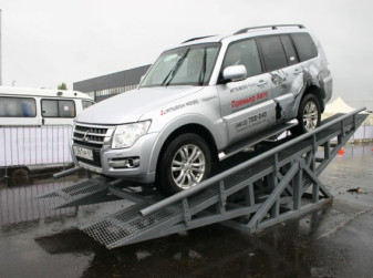 Антон Чуйкин: открытие внедорожного парка Mitsubishi в Смоленске