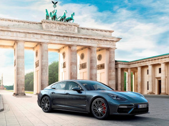 Игорь Моржаретто: новый Porsche Panamera – самый премиальный, самый быстрый!