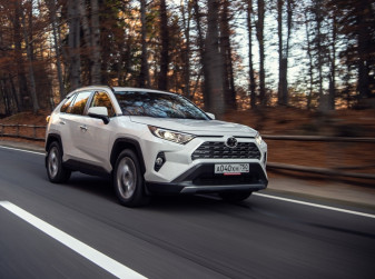 Тест-Драйв 7D: Тoyota RAV4