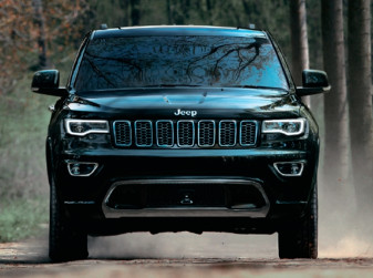 Сергей Целиков: Jeep Grand Cherokee - американский вседорожник с премиальным немецким акцентом