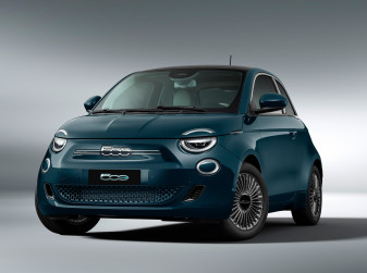 Хэтчбек Fiat 500 снова появился в России
