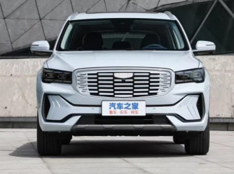 Гибридный Geely Monjaro стал доступен в России за 4,2 млн рублей