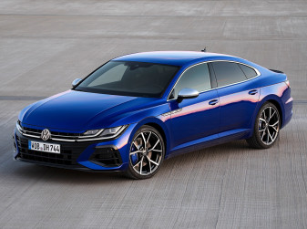 Дилеры привезли в Россию лифтбек Volkswagen Arteon R