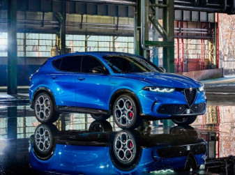 Кроссовер Alfa Romeo Tonale появился в России за 5,6 млн рублей