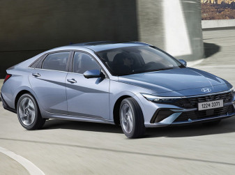 Hyundai представила обновленный седан Elantra