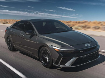 Hyundai представила обновленный седан Elantra