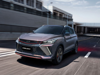 Geely раскрыла российские комплектации нового Coolray