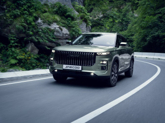 Кроссовер JAECOO J7 поступил в продажу по цене от 3 млн рублей