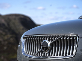 Volvo отключила ПО для российских автовладельцев