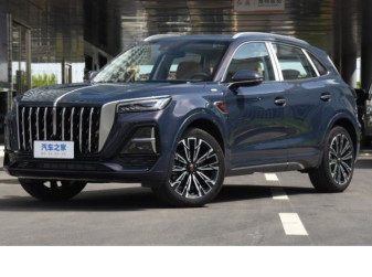 В России начинаются продажи кроссовера Hongqi HS5 New