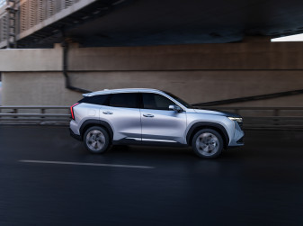 Новый Geely Atlas появился у российских дилеров