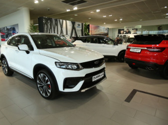 Geely в 2023 году увеличила продажи в России в 3,5 раза