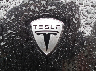 Tesla решила выпустить новый электромобиль Redwood в 2025 году