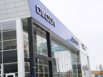 За год в России стало примерно на 500 автодилеров больше