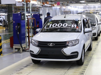 «ЛАДА Ижевск» выпустил 1000-й автомобиль LADA Largus