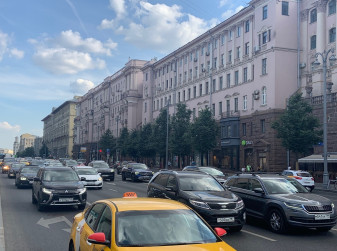 Средний возраст парка легковых автомобилей в РФ составил 15,4 года